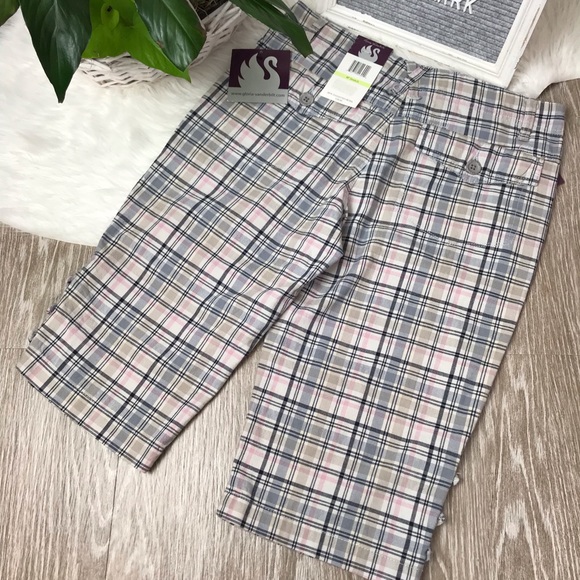 NWT Gloria Vanderbilt 4P Blue & Pink Plaid Capris - Picture 6 of 7